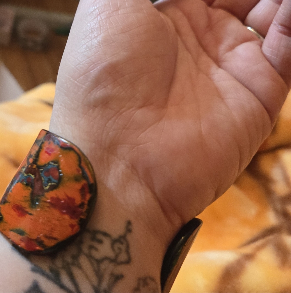 ❤️ Vibrant Artisan Enamel Cuff Bracelet w/ Mother-of-Pearl Inlay – Boho Statemen - Picture 4 of 6